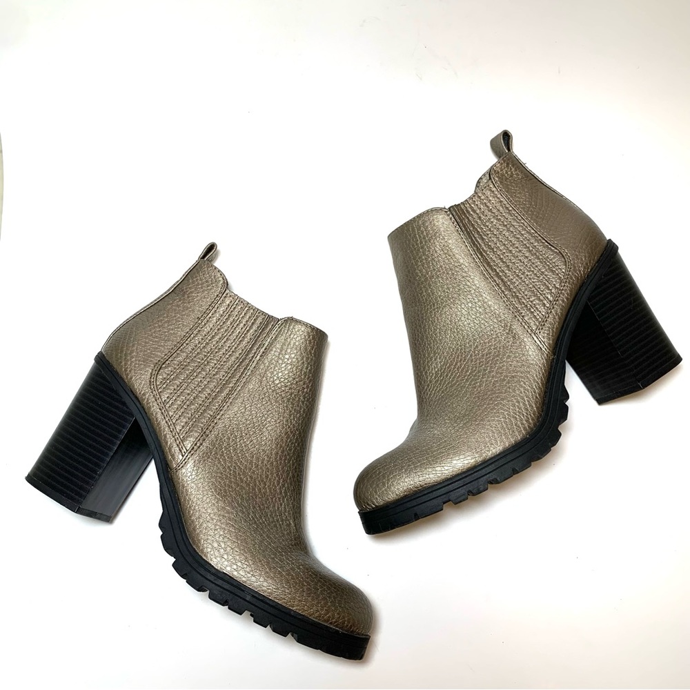 Sam & Libby Gold Moto Ankle Boots 9 Chunky Heel Vegan Faux Leather Metallic Y2K